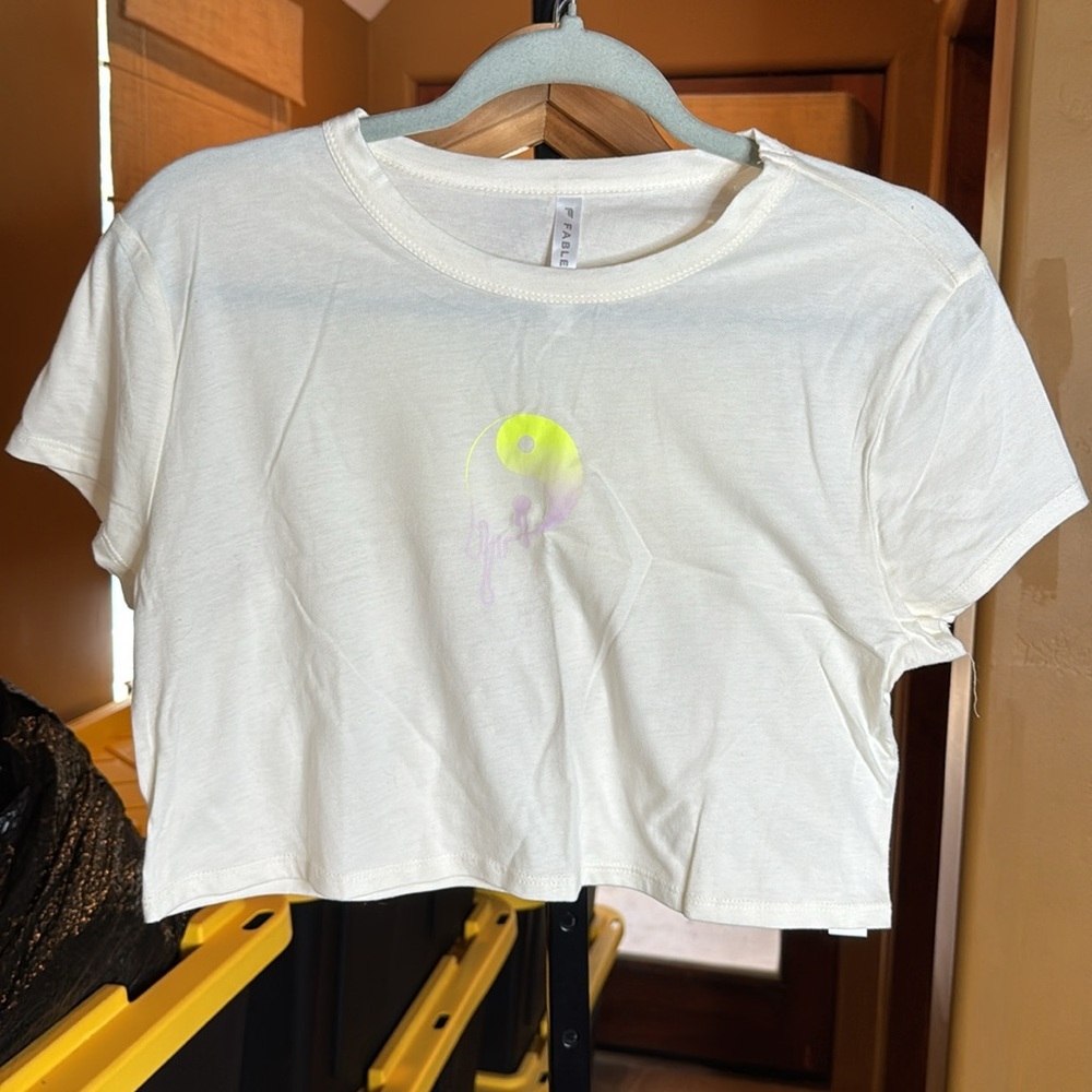 NWOT Fabletics Yin/Yang Vibes 100% Cotton Cream Crop Top Size Small - Picture 4 of 10